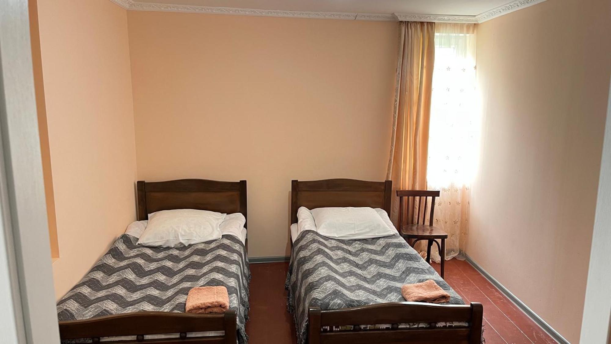 Ciuri'S Guesthouse Zhabeshi エクステリア 写真