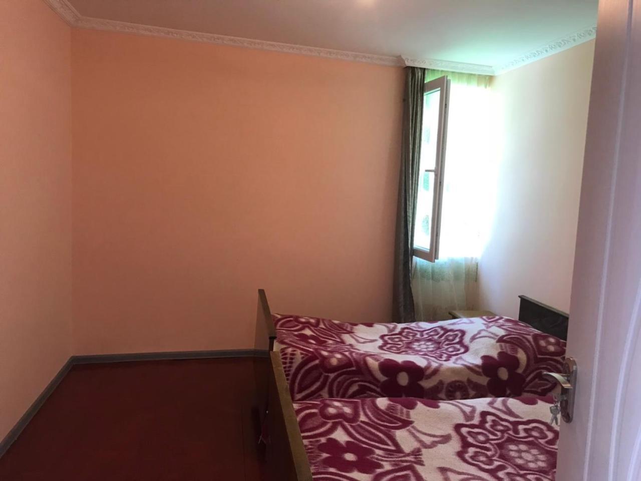 Ciuri'S Guesthouse Zhabeshi エクステリア 写真