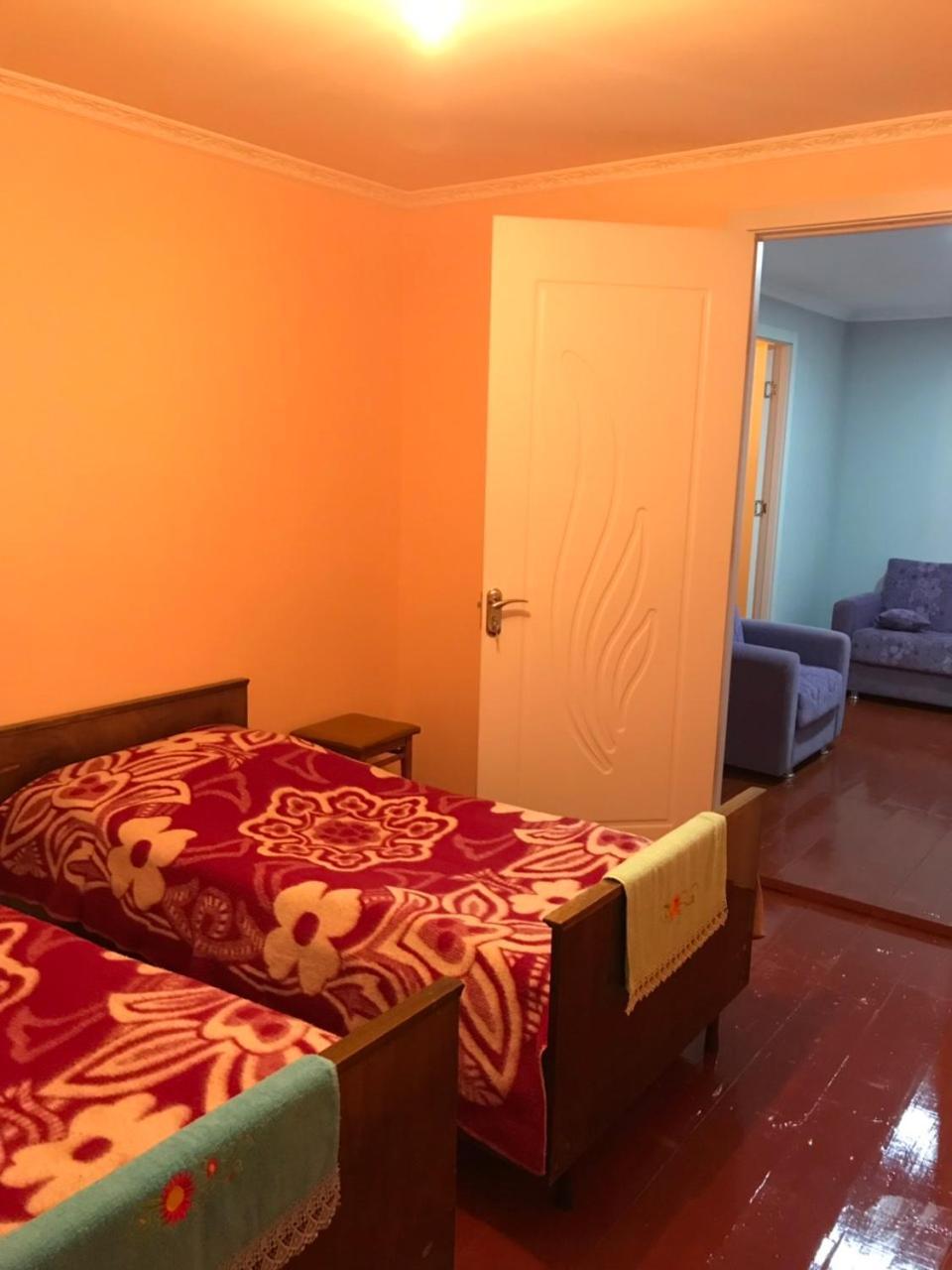 Ciuri'S Guesthouse Zhabeshi エクステリア 写真