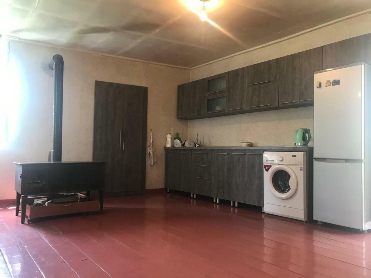 Ciuri'S Guesthouse Zhabeshi エクステリア 写真