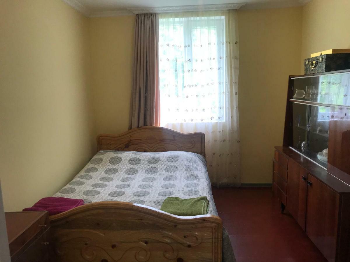 Ciuri'S Guesthouse Zhabeshi エクステリア 写真