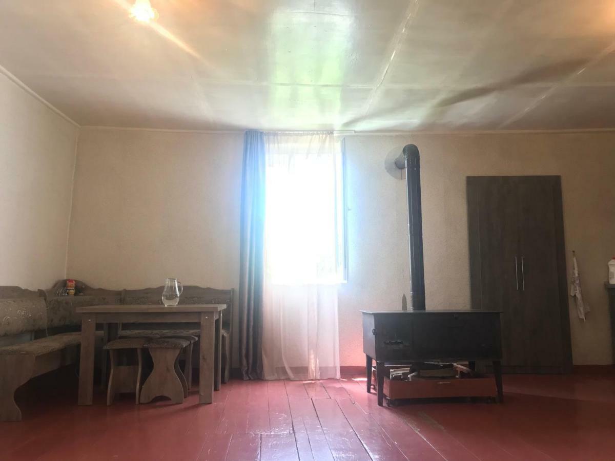 Ciuri'S Guesthouse Zhabeshi エクステリア 写真